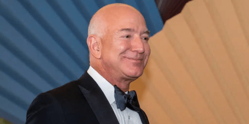 Джефф Безос продаст акции Amazon на 5 миллиардов долларов