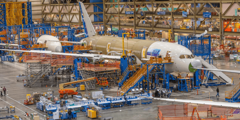 Чтобы избежать забастовки, Boeing обещает своим сотрудникам 25%-ное повышение заработной платы