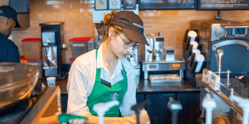 Продажи Starbucks продолжают падать четвертый квартал подряд